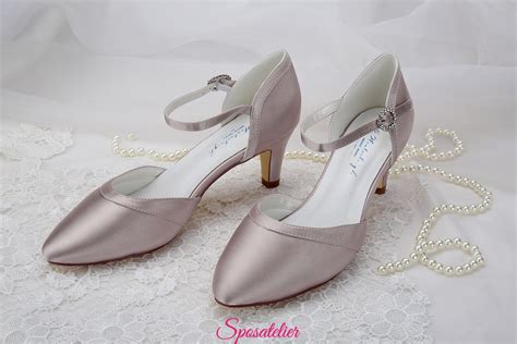 scarpe da sposa prada|Sposa, le scarpe rosa per il giorno del sì .